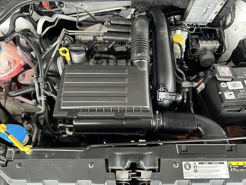 Škoda Fabia 1,2   TSI 81kW,SERVISKA,STYLE - fotka 26 z 28
