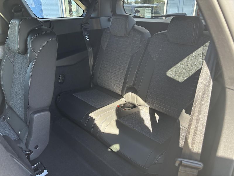 Peugeot 5008 (2026) ALLURE Hybrid 145 e-DCS6 - fotka 24 z 25