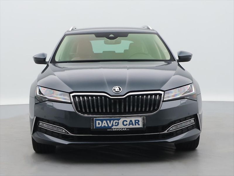 Škoda Superb 2,0 TSI 200kW L&K 4x4 DSG DPH - fotka 2 z 36