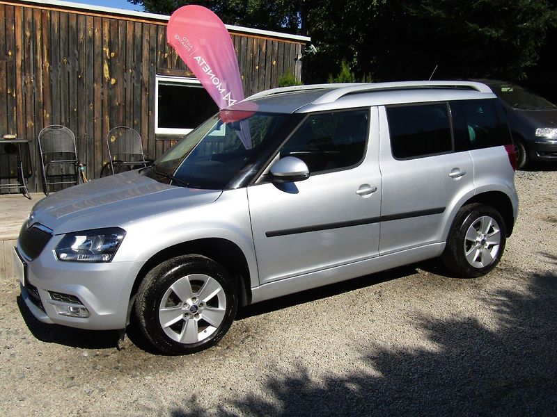 Škoda Yeti (2014) 1.6 TDI 77kW DSG - fotka 2 z 38