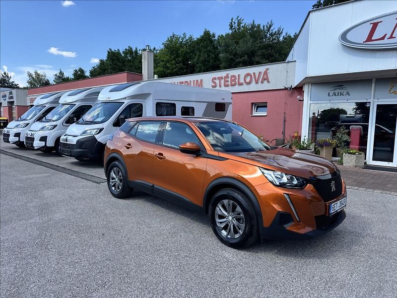 Peugeot 2008 1,2 Pure Tech - fotka 2 z 7