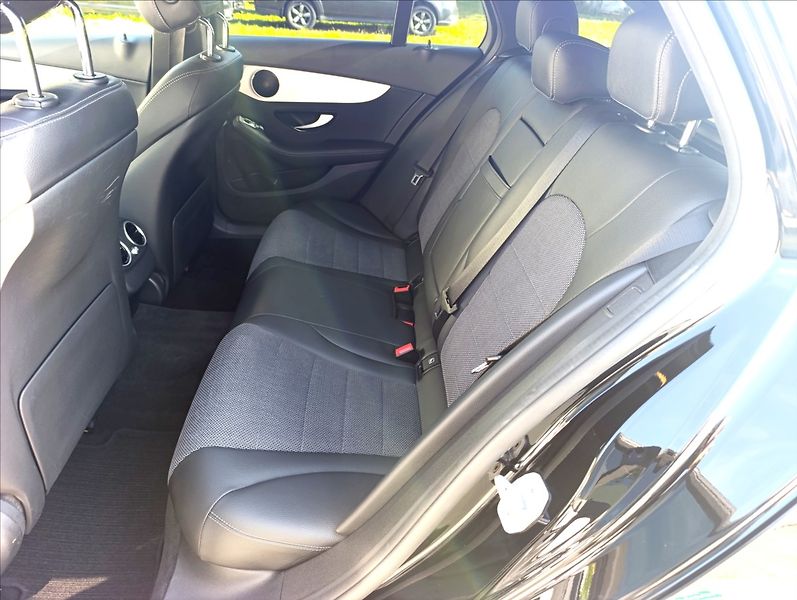 Mercedes-Benz Třídy C 2,0 EQ POWER KAMERA NAVI - fotka 29 z 38