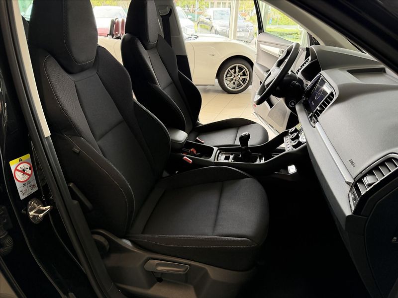 Škoda Karoq 1,0   Selection TOUR - fotka 17 z 19