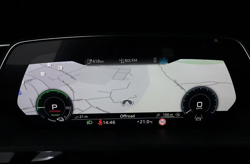 Audi Q8 e-tron 55 Quattro Kam LED Vzduch - fotka 17 z 32