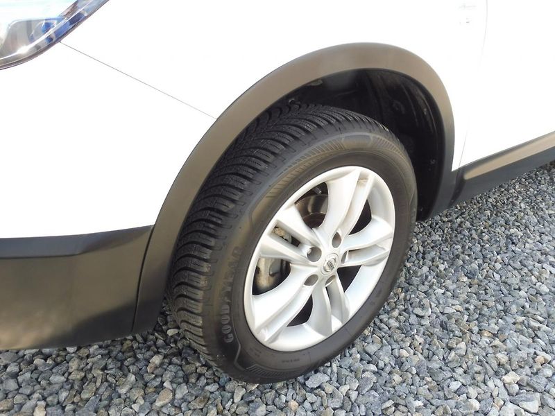 Nissan Qashqai 1.5DCi 110PS NAVI STK TOP STAV - fotka 16 z 189