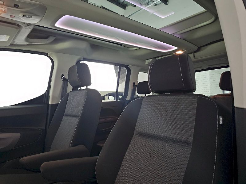 Toyota ProAce City Verso (2025) 1.5D 130k AT Short VIP - fotka 30 z 34