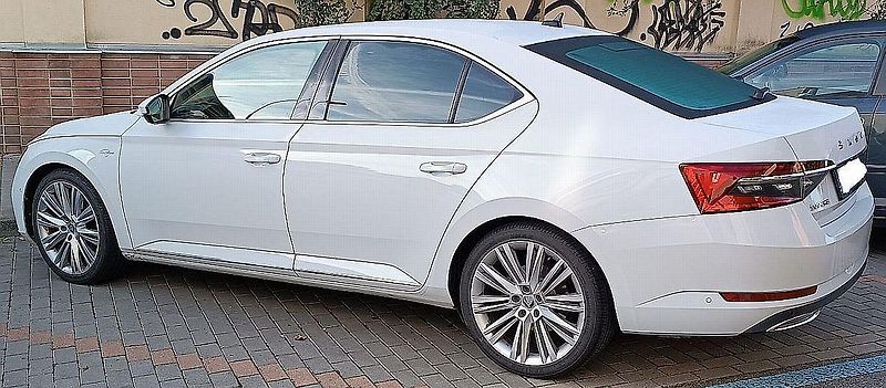 Škoda Superb (2019) L&K 1,5TSI 110kW AP - fotka 2 z 10