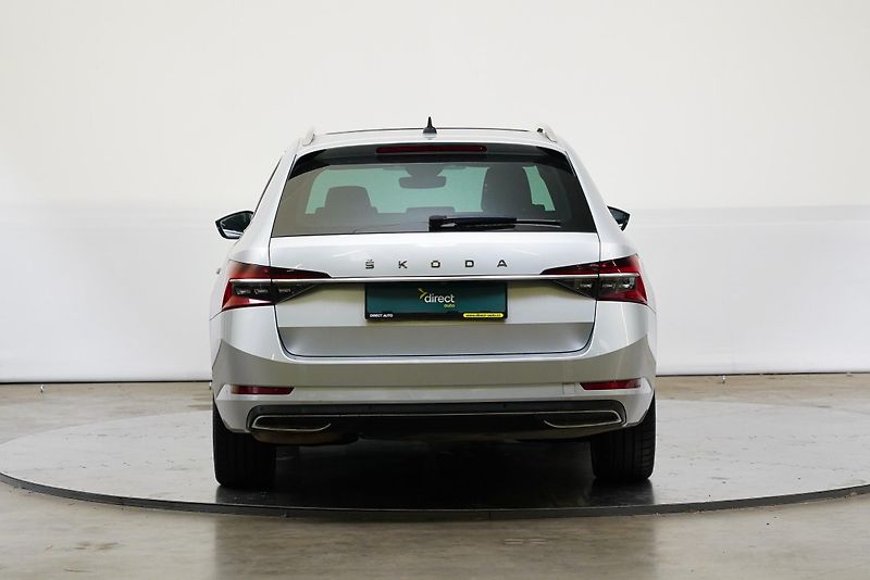 Škoda Superb - fotka 6 z 28