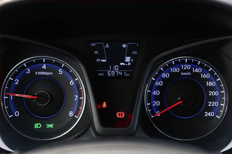 Hyundai ix20 (2017) 1.4 CVVT, Serv.kniha - fotka 11 z 15