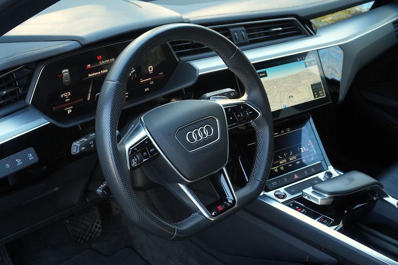 Audi e-tron S 370 kW Quattro, SoH 95,6%  - fotka 15 z 39