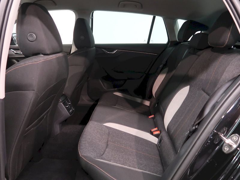 Škoda Scala (2025) TOP SELECTION 1.0TSI 85KW DSG - fotka 15 z 40