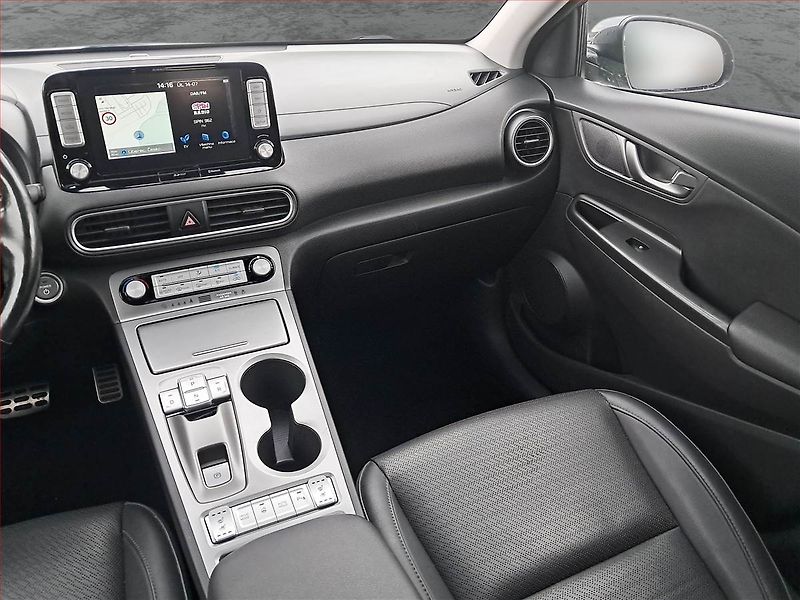 Hyundai Kona (2019) Electric 64 kWh, SoH 96% - fotka 7 z 21