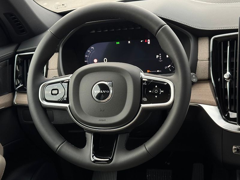 Volvo XC90 PLUS T8 360°, VENTILACE, 335kW - fotka 22 z 23
