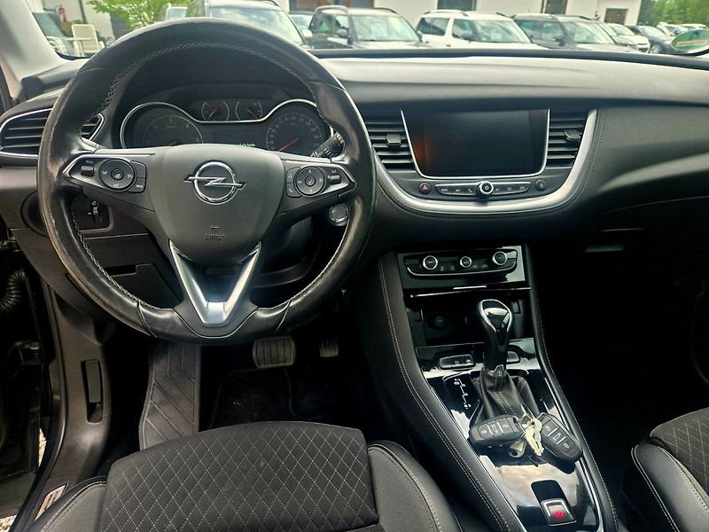 Opel Grandland X (2018) 2.0 CDTI Automat,Navi - fotka 15 z 22