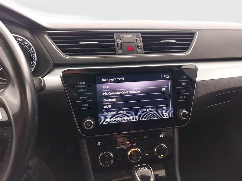 Škoda Superb (2018) Ambition 2.0 TDI, Automat - fotka 12 z 18