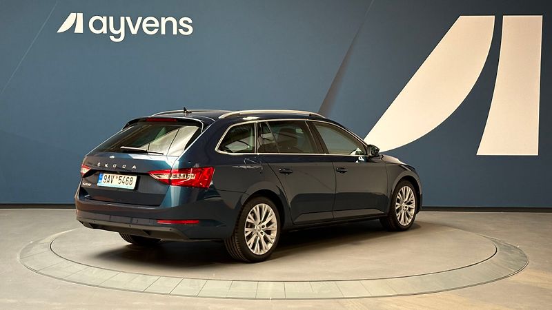 Škoda Superb 2.0 TDI 147kW Style Combi DSG - fotka 2 z 14