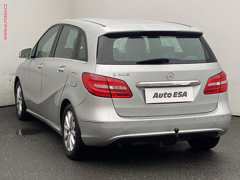 Mercedes-Benz Třídy B (2012) 1.6i B200, AT, bixen, navi, - fotka 6 z 18