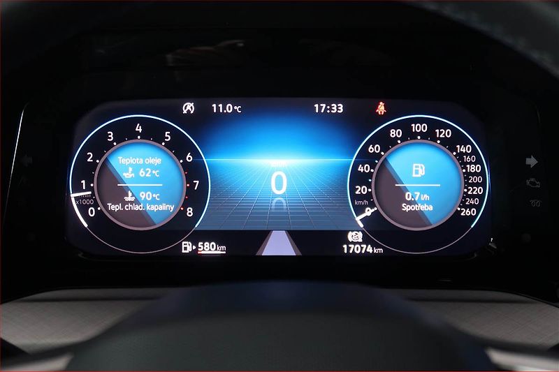 Volkswagen Golf (2024) 1.5 TSI - fotka 11 z 18