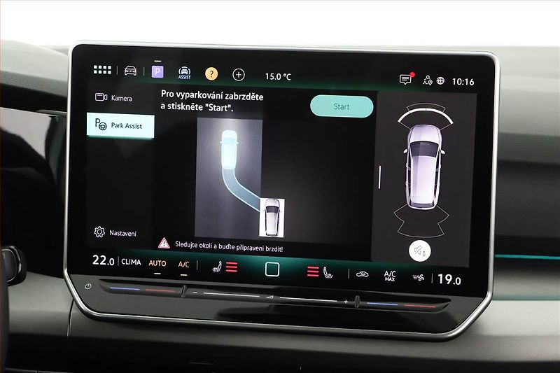 Volkswagen Golf (2025) Life 1.5 eTSI - fotka 12 z 20