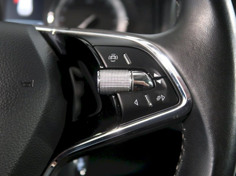 Škoda Karoq (2022) STYLE 2.0TDI 85KW TAŽNÝ - fotka 19 z 40