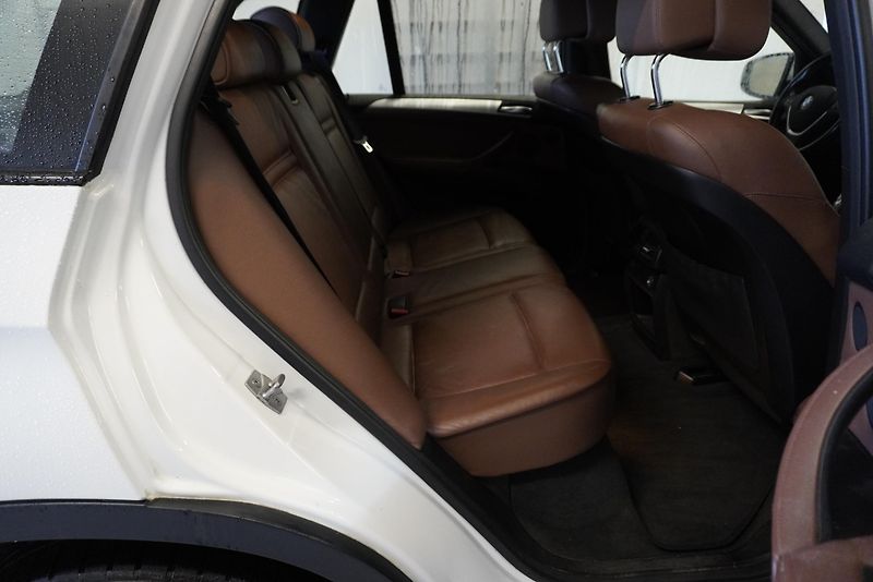BMW X5 3.0d XDRIVE AUTOMAT - fotka 25 z 30