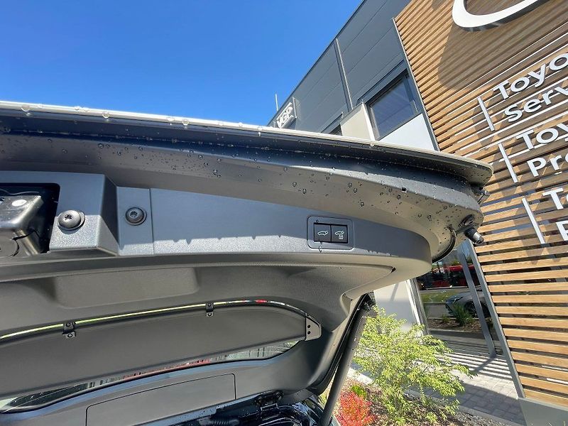 Toyota Corolla 2.0 Hybrid Automat GR SPORT - fotka 16 z 29