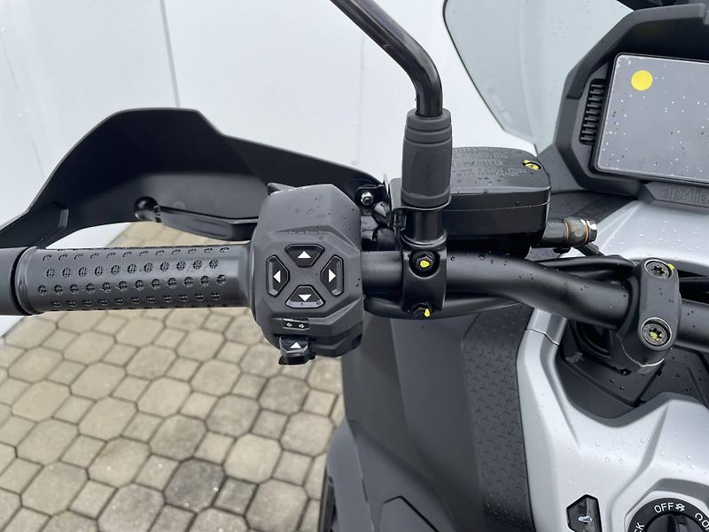 Aprilia (2026) SR GT 400 EU5+ - fotka 10 z 11