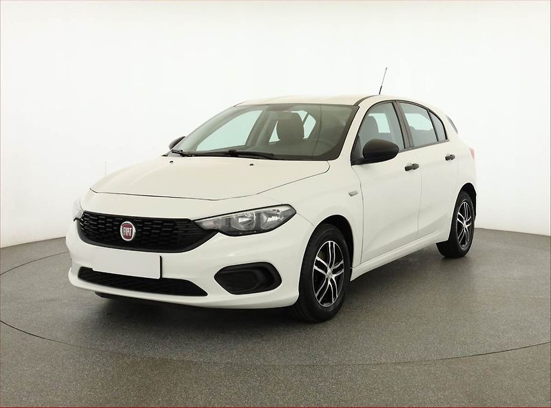 Fiat Tipo (2018) 1.4 16V, Serv.kniha, Tempomat - fotka 2 z 19