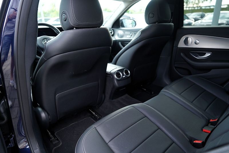 Mercedes-Benz Třídy E 350d AMG/kůže/AT/Led - fotka 30 z 40