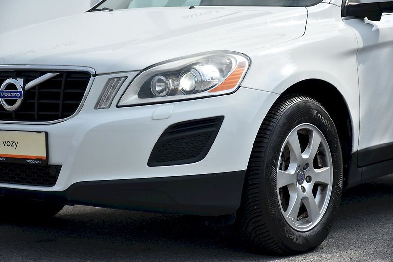 Volvo XC60 (2012) 2.4 D5 120kw 4x4 - fotka 6 z 20