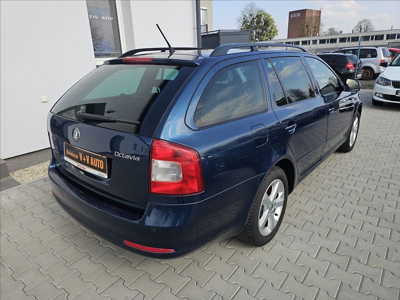 Škoda Octavia II 1,2TSi 77KW Family - fotka 6 z 46
