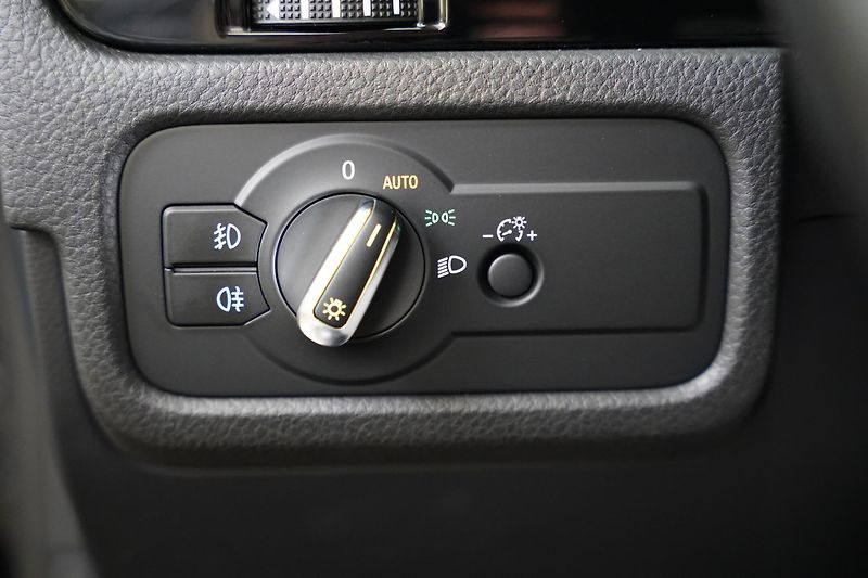 Volkswagen Touareg - fotka 13 z 29