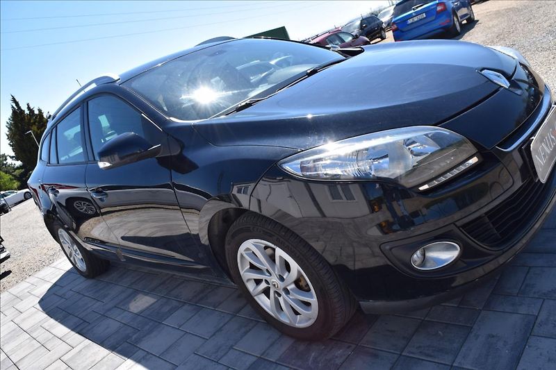 Renault Mégane 1,5 DCI 81KW PO SERVISE TAŽNÉ - fotka 3 z 47