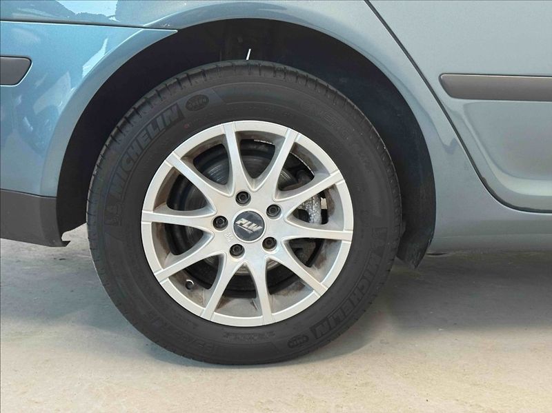 Škoda Octavia 1,6 FSI 85kW AUTOMAT - fotka 11 z 18