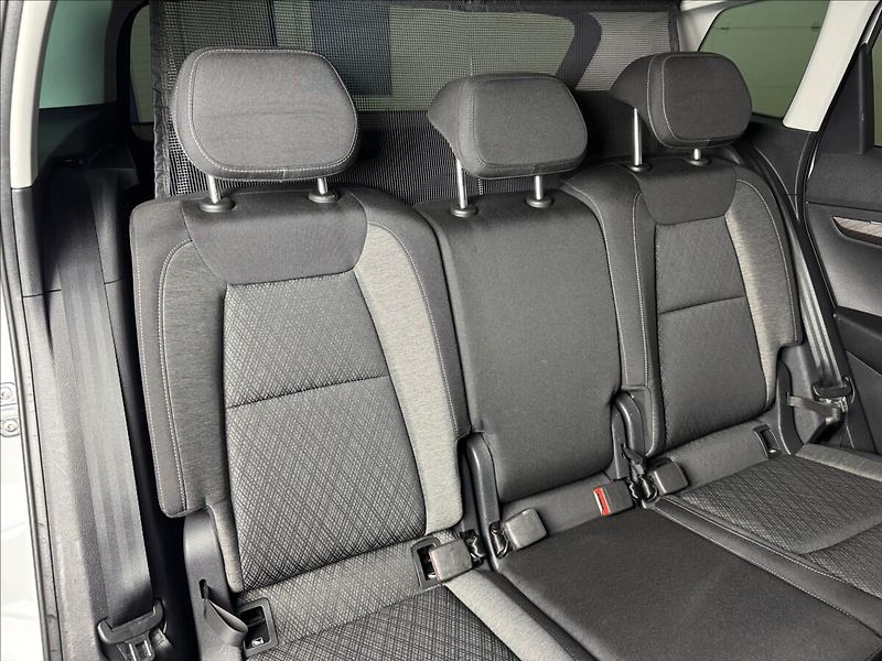 Škoda Karoq 2,0 TDi  DSG 4x4 Style Virtual - fotka 14 z 44
