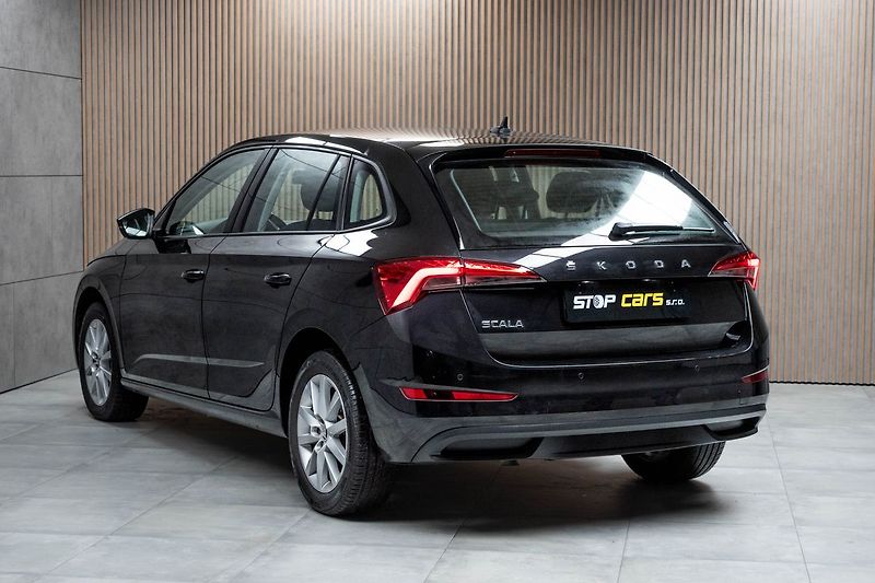 Škoda Scala 1.6 TDI 85kW ACC*Mirror Link* - fotka 6 z 32