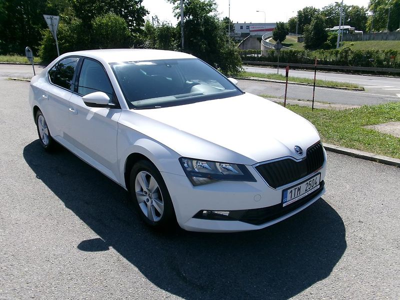 Škoda Superb (2016) 1.6 TDi 88kW - fotka 4 z 12