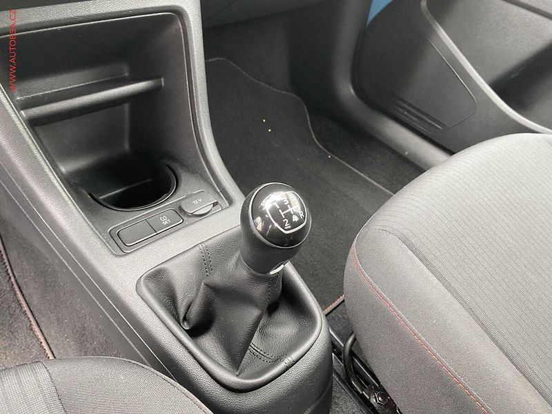 Volkswagen up! (2017) 1.0 MPi, Sound, výhřev sed - fotka 15 z 15