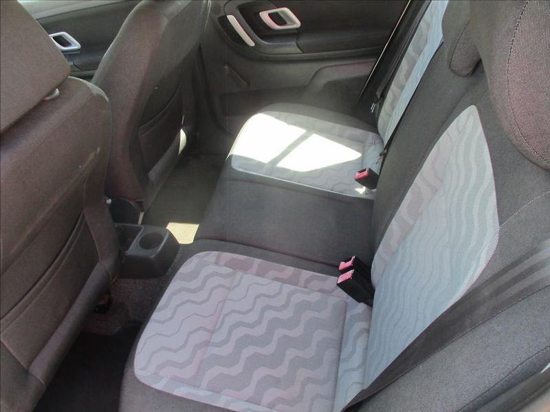 Škoda Fabia 1,4 i 16v, aut. klimatizace, - fotka 11 z 24