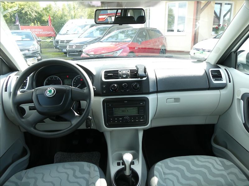 Škoda Fabia 1,6 i 1.MAJITEL,závěs,serviska - fotka 27 z 59