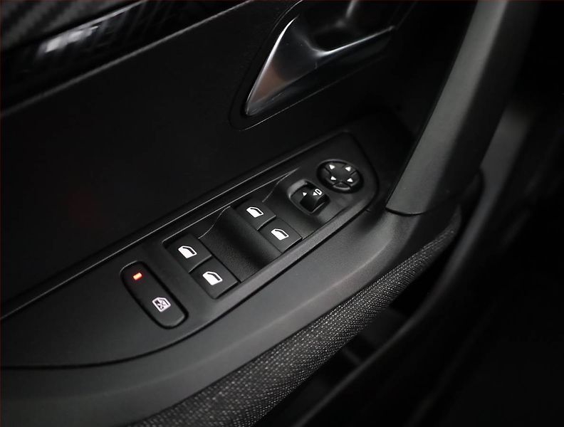 Peugeot 2008 (2026) Style 1.2 PureTech - fotka 12 z 16