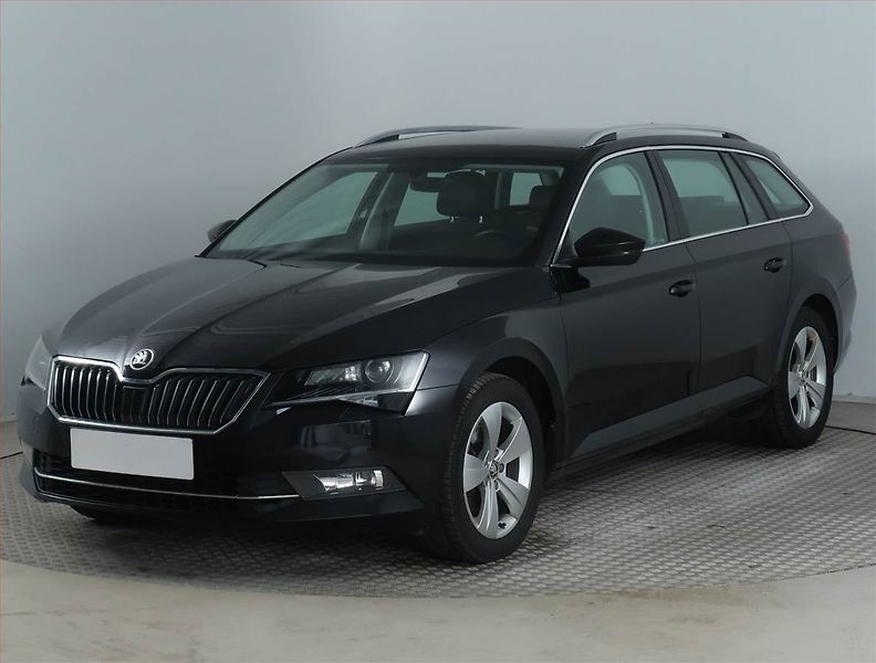 Škoda Superb (2018) Style 2.0 TDI, Automat, Kůže - fotka 2 z 15