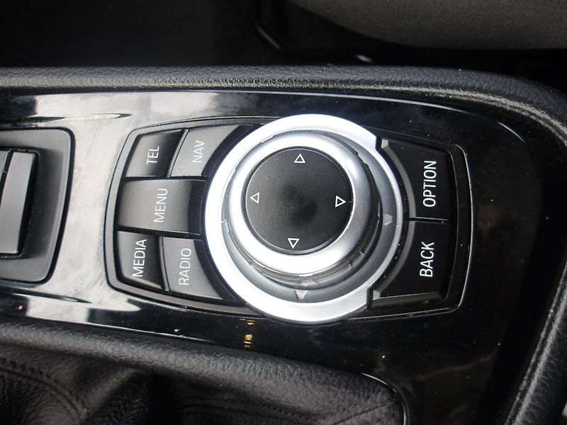 BMW Řada 2 2,0D 110kW 2xklíč - fotka 27 z 30