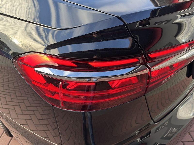 Audi A8 (2022) 55TSFi Martix Vzduch B&O - fotka 42 z 49