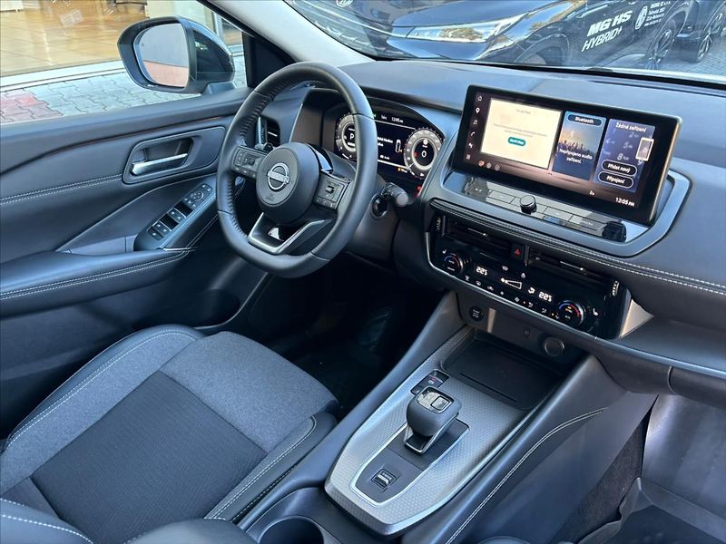 Nissan Qashqai 1,3 DIG-T  X-Tronic N-Connecta - fotka 15 z 29