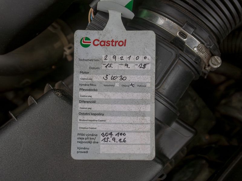 Citroën C5 (2008) 2.0HDI 100KW – PO SERVISU - fotka 38 z 41