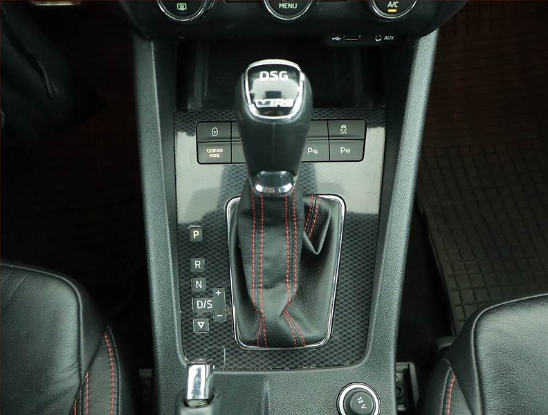 Škoda Octavia (2015) RS 2.0 TSI, Automat - fotka 13 z 17
