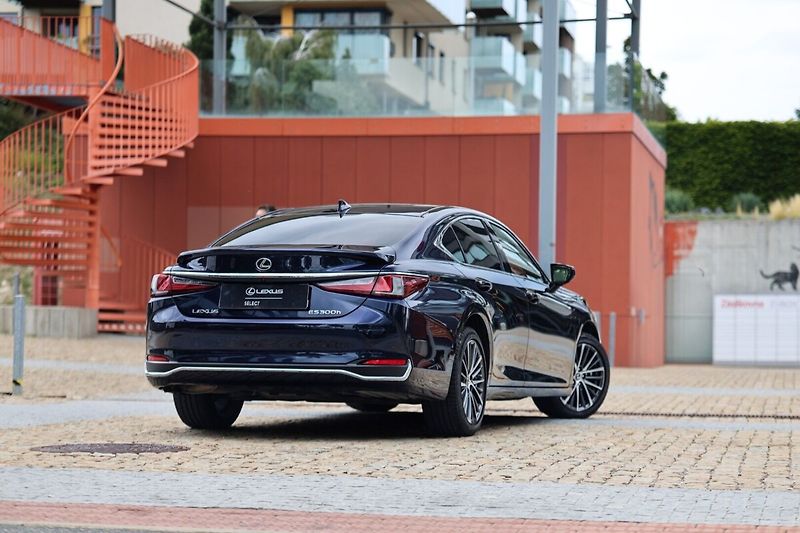 Lexus ES 300h 300H HEV BUSINESS EDITION - fotka 4 z 24