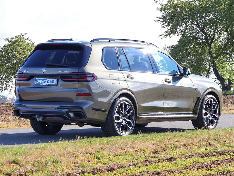 BMW X7 3,0 40d 250kW Xdrive M-Paket D - fotka 7 z 49