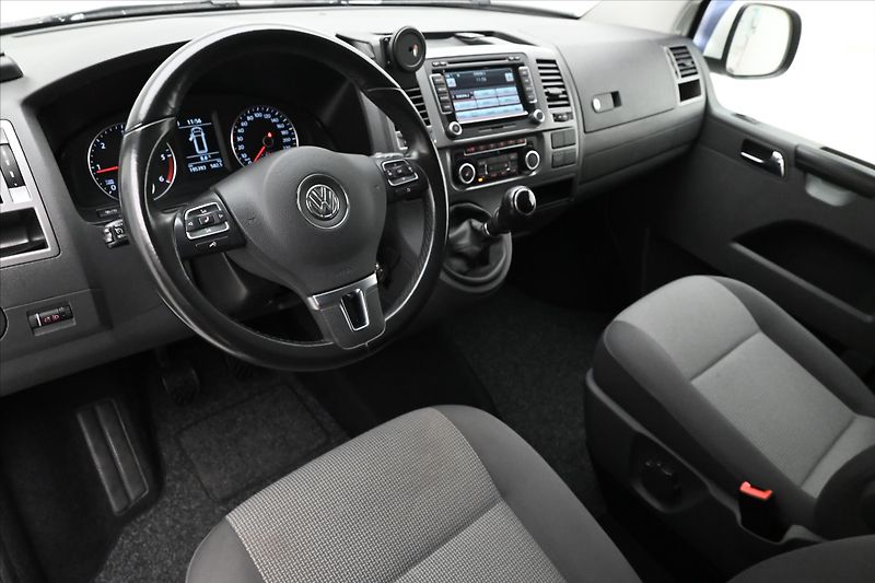 Volkswagen Caravelle 2,0 TDI 132kW Manuál Tažné Zár - fotka 16 z 31